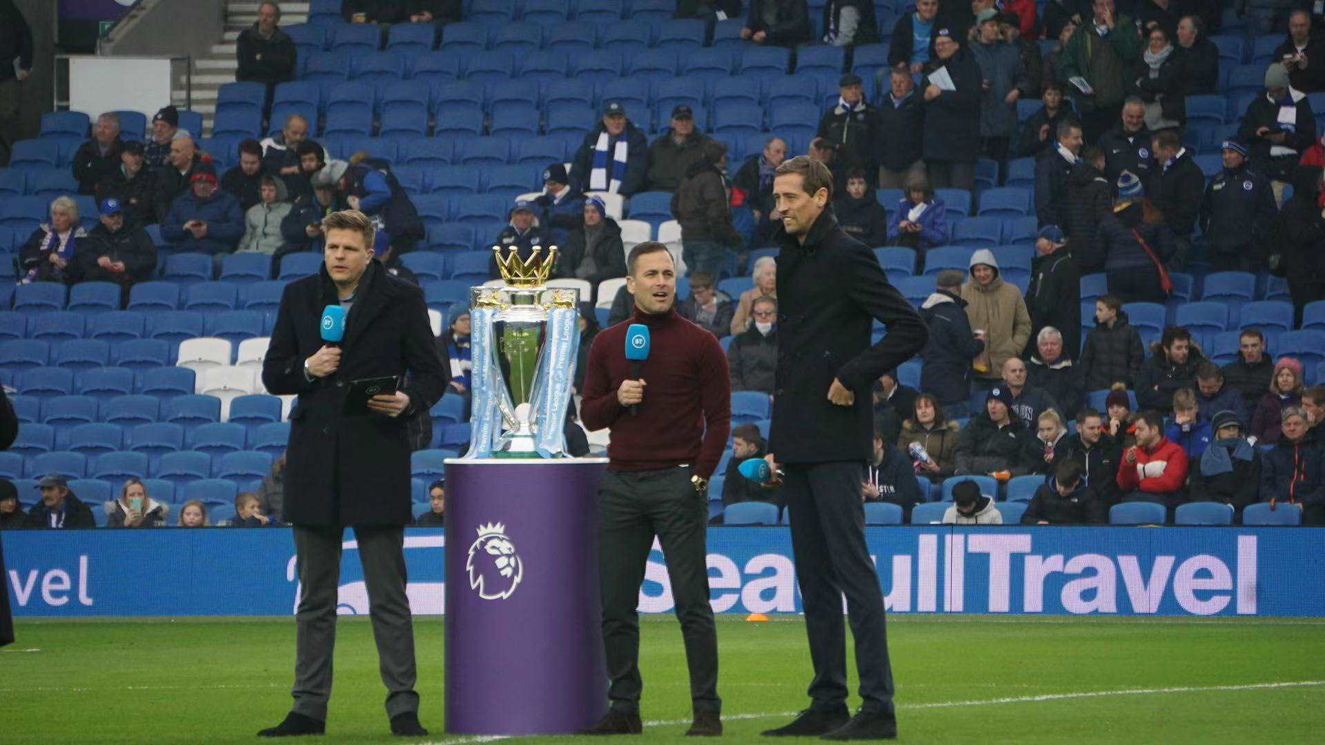 心球员的交 心球员的交